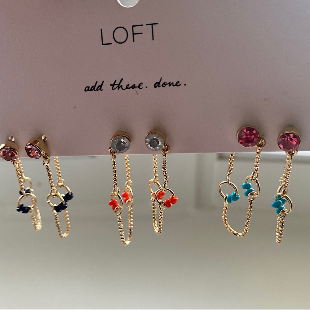 NWT Loft 3 pairs multi colored stones and gold chain post